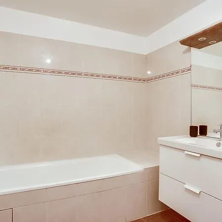Apartment T2 Calme, Fonctionnel Et Spacieux - Proche Paris